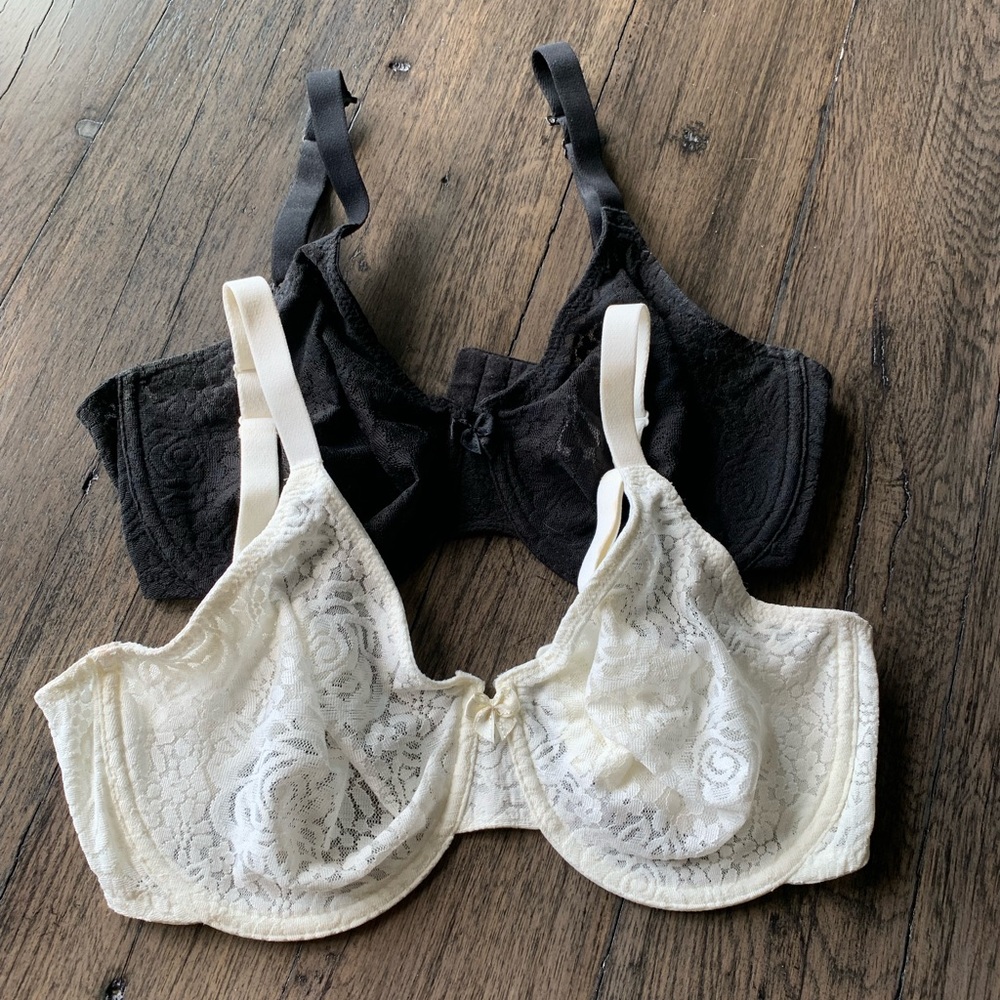 Wacoal size 34DD black and cream stretchy lace bras